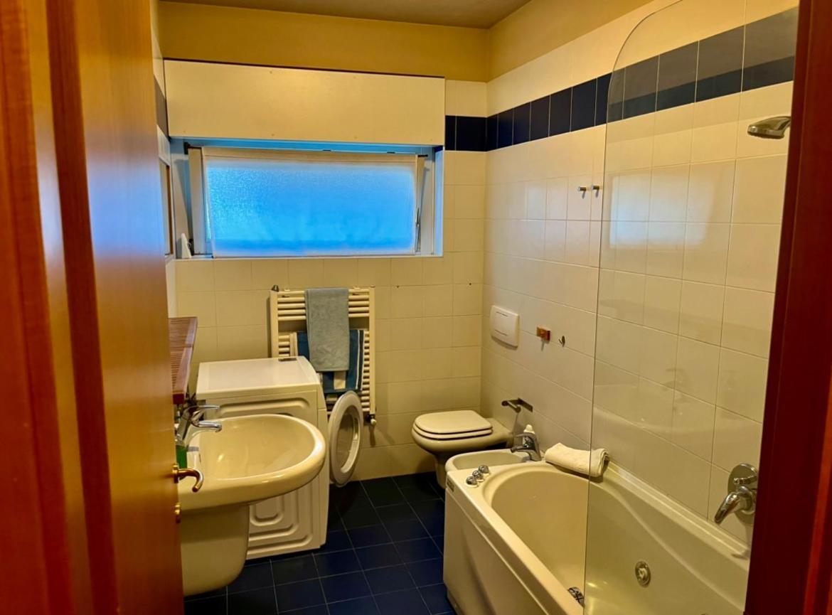 Ferienwohnung Bergamo Bilocale Nuovo In Centro 4 Posti Letto Exterior foto